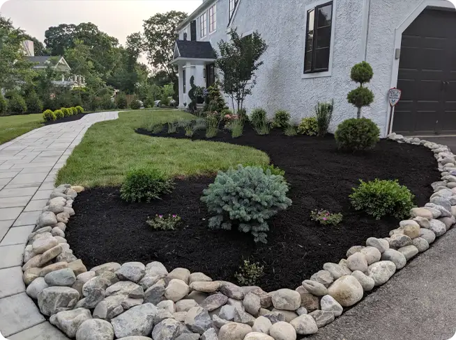 Mulching & Bed Care in Willow Spring
